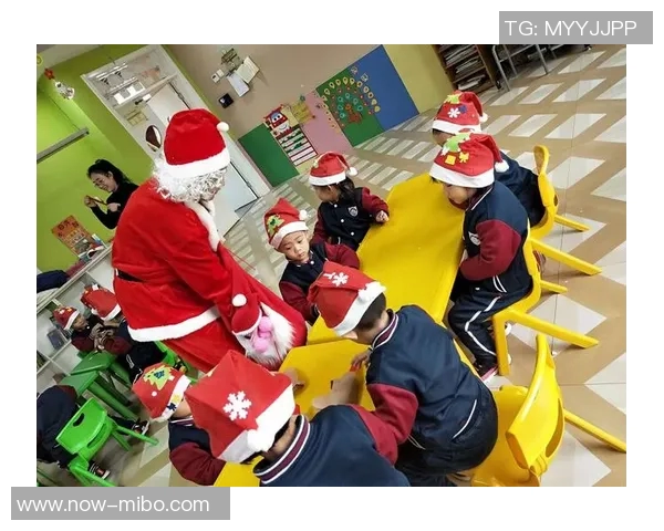 费兰勇敢挑战寒冬晒雪中赤身照庆祝圣诞节欢乐时刻